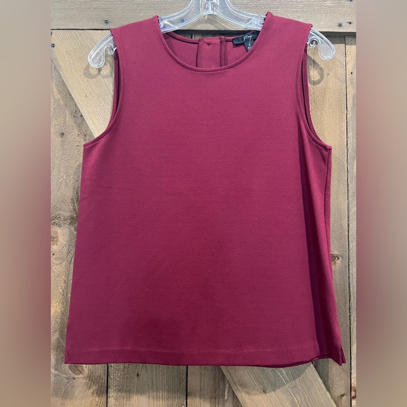J Crew Sleeveless Burgundy Top Size Small - Picture 1 of 5